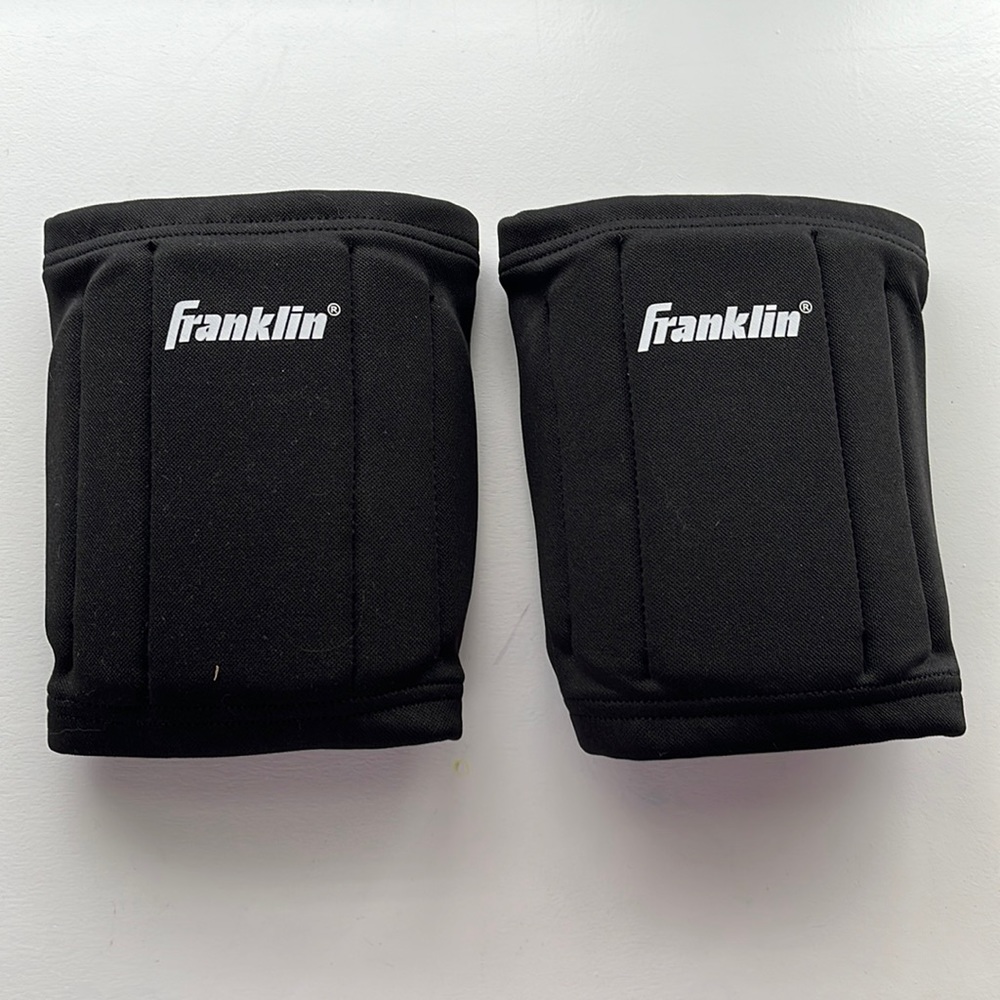 Franklin volleyball knee pads